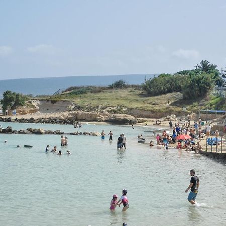 Achziv Sea & Sun Apartment Gesher HaZiv Bagian luar foto
