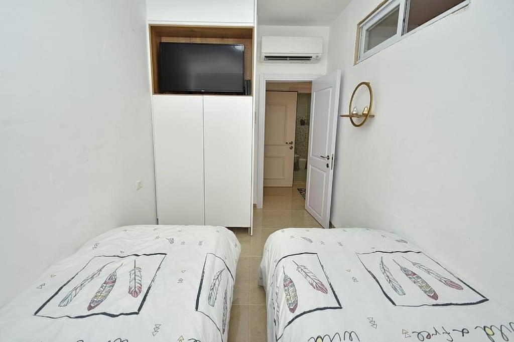 Achziv Sea & Sun Apartment Gesher HaZiv Bagian luar foto