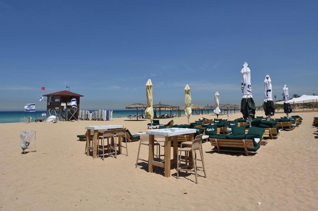 Achziv Sea & Sun Apartment Gesher HaZiv Bagian luar foto